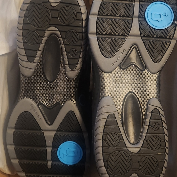 NEW in Box Q4 Sports Men's Jet Black Basketball Sneakers - Picture 3 of 5